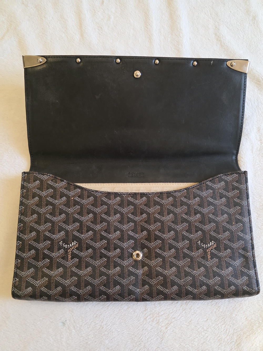 Goyard Black and Tan Goyardine Monogram Clutch with Wood-Trim - Picture 2 of 5